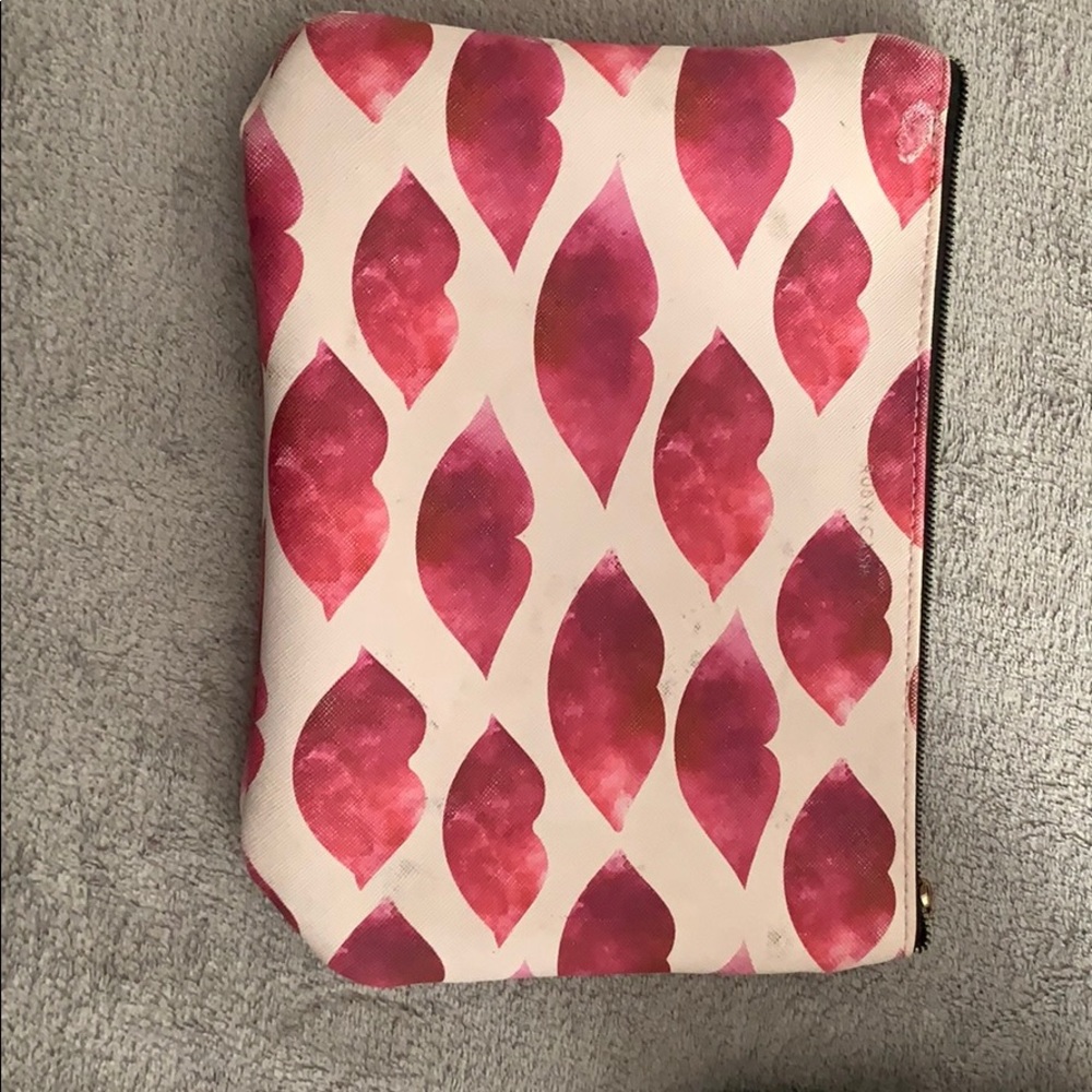 COSMETICS LIP BAG